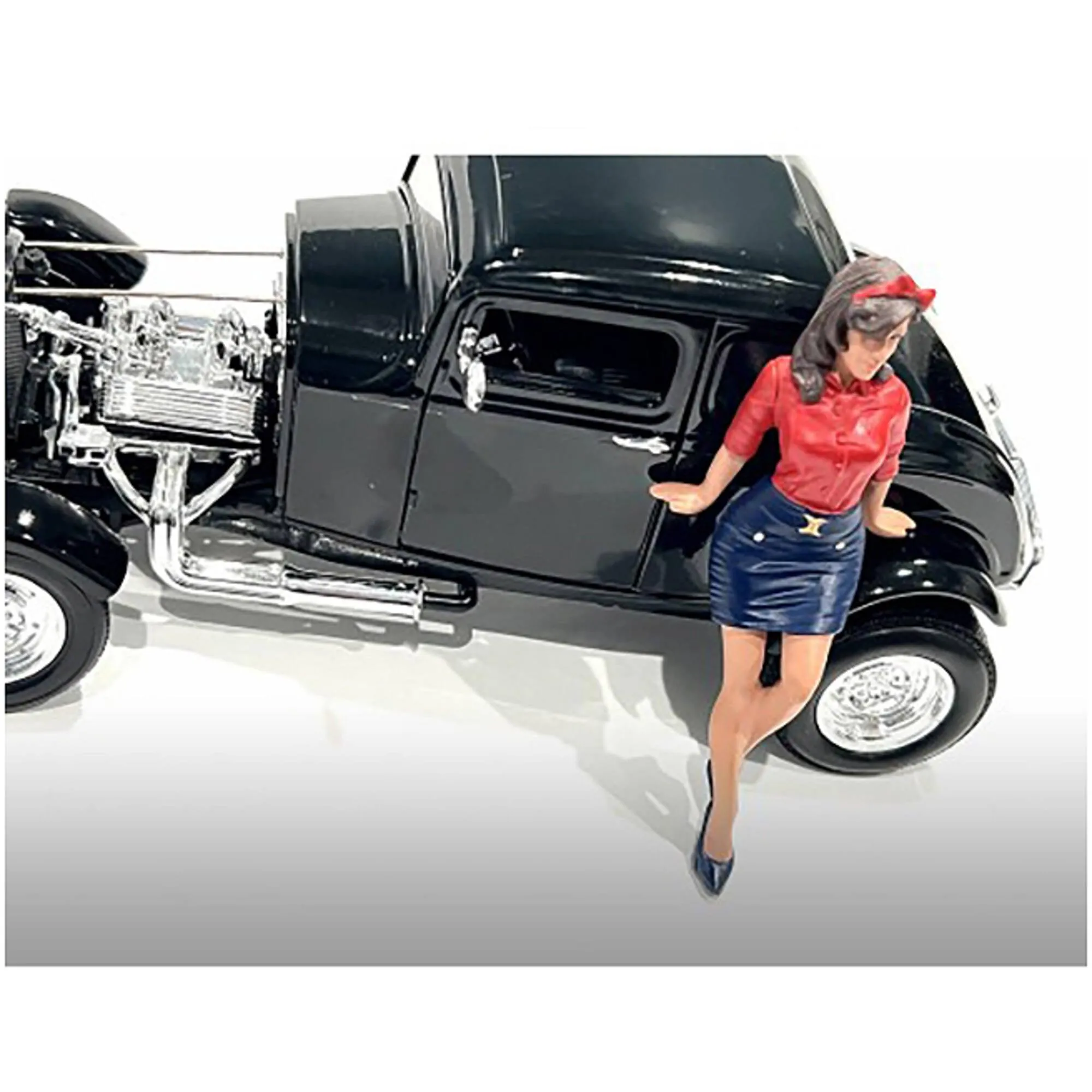 American Diorama Figure - Pin-Up Girls Betsy Polyresin for 1/24 Scale Models