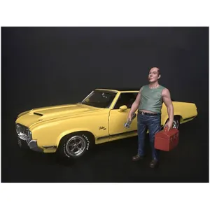 American Diorama Figurine - Sam with Tool Box for 1/18 Scale Models Blister Pack