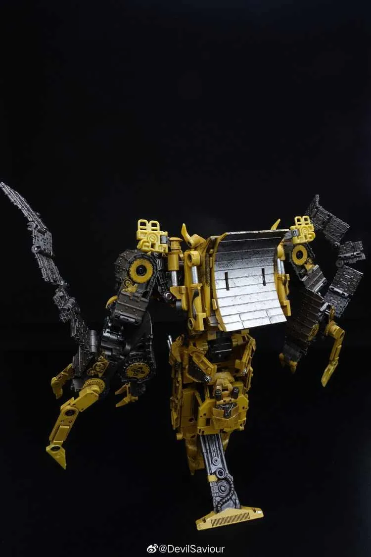Devil Saviour DS-06 Sweeping Trouble Maker Combiner