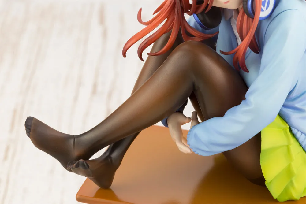 Kotobukiya 1/8 The Quintessential Quintuplets Miku Nakano Scale Statue Figure PP822