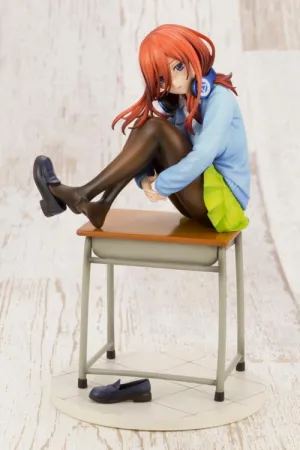 Kotobukiya 1/8 The Quintessential Quintuplets Miku Nakano Scale Statue Figure PP822