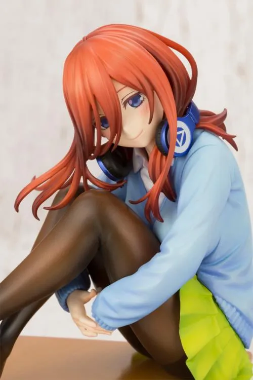 Kotobukiya 1/8 The Quintessential Quintuplets Miku Nakano Scale Statue Figure PP822