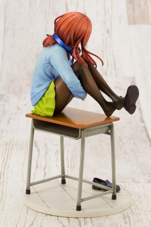 Kotobukiya 1/8 The Quintessential Quintuplets Miku Nakano Scale Statue Figure PP822