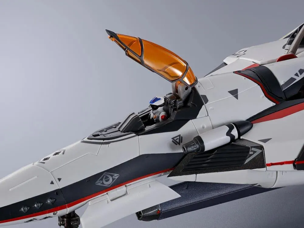 Macross Frontier DX Chogokin - VF-171EX Armored Nightmare Plus EX (Alto Saotome Use) Revival Ver.