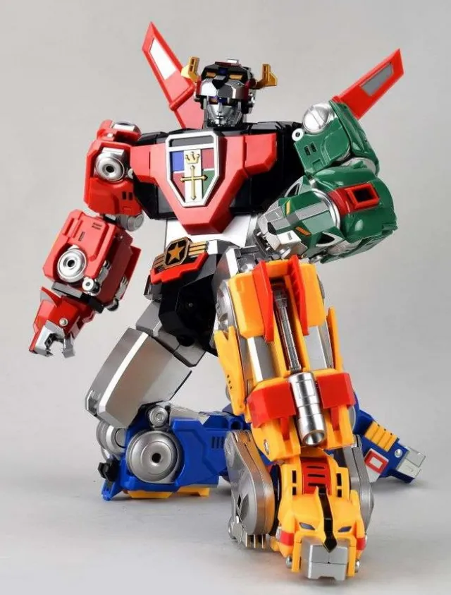 Voltron Beast King Golion - Metal Club Muscle Bear
